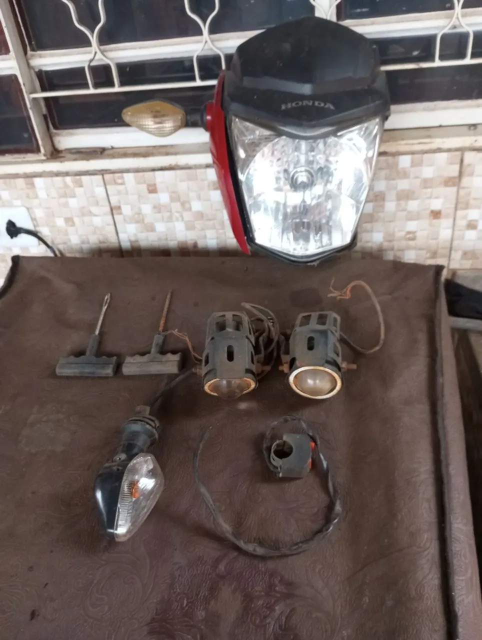 Tudo RS 200 aceita troca em escape barulhento 