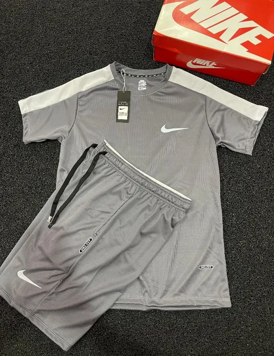 Conjunto Nike Cinza - Camiseta e Shorts