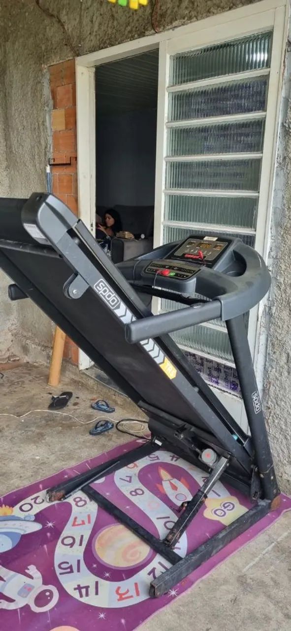 Esteira profissional speedo TR5 com mp3 e inclinação cartão SEM JUROS troco - Foto 2