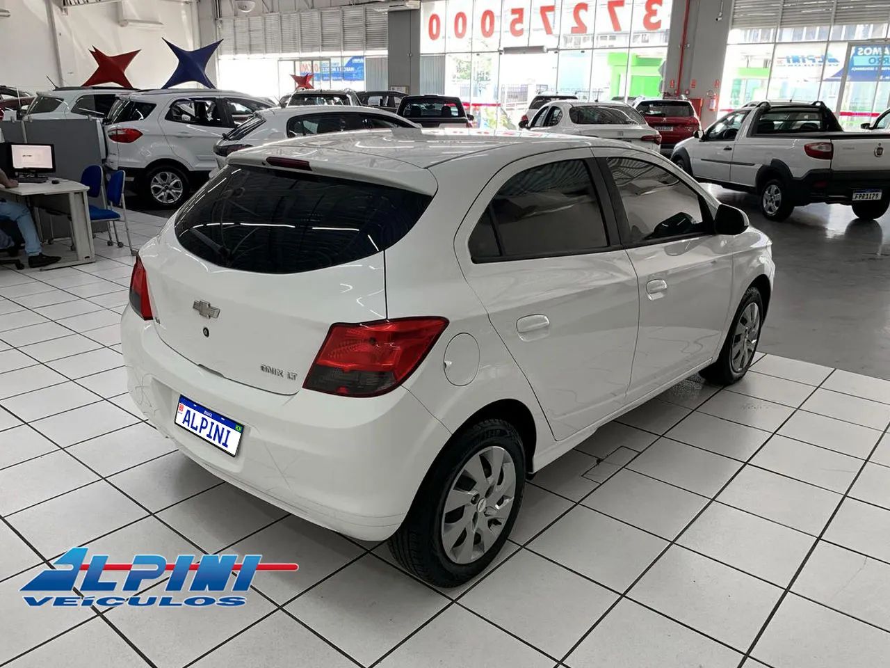 ONIX 1.4 MPFI LT 8V FLEX 4P MANUAL 2016 - Foto 3