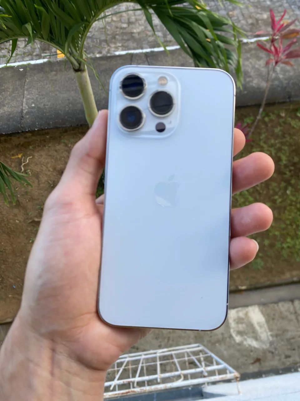 iPhone 13 Pro branco - Celulares e Smartphones - Nova Brasília