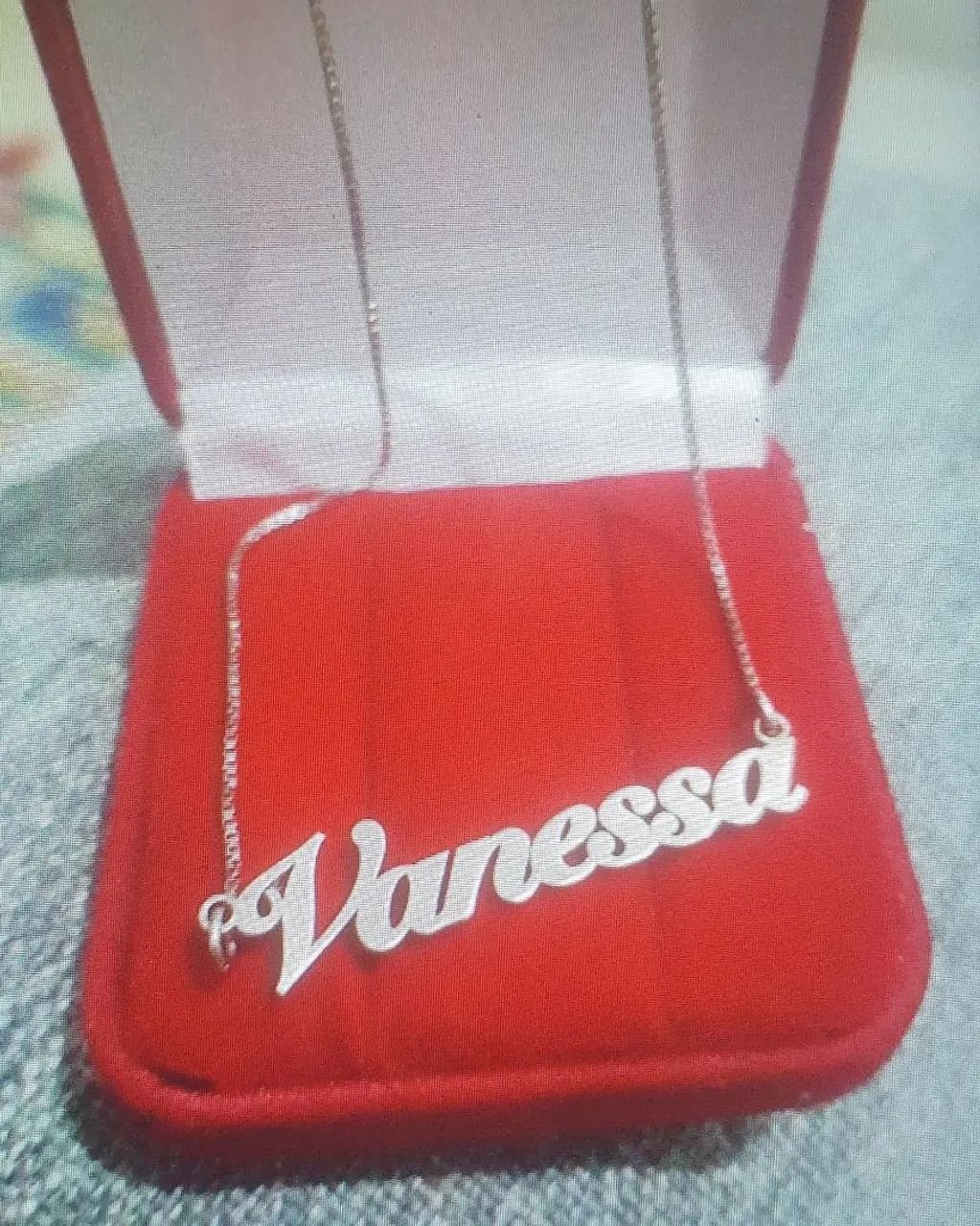 Cordão de personalizado  Vanessa 