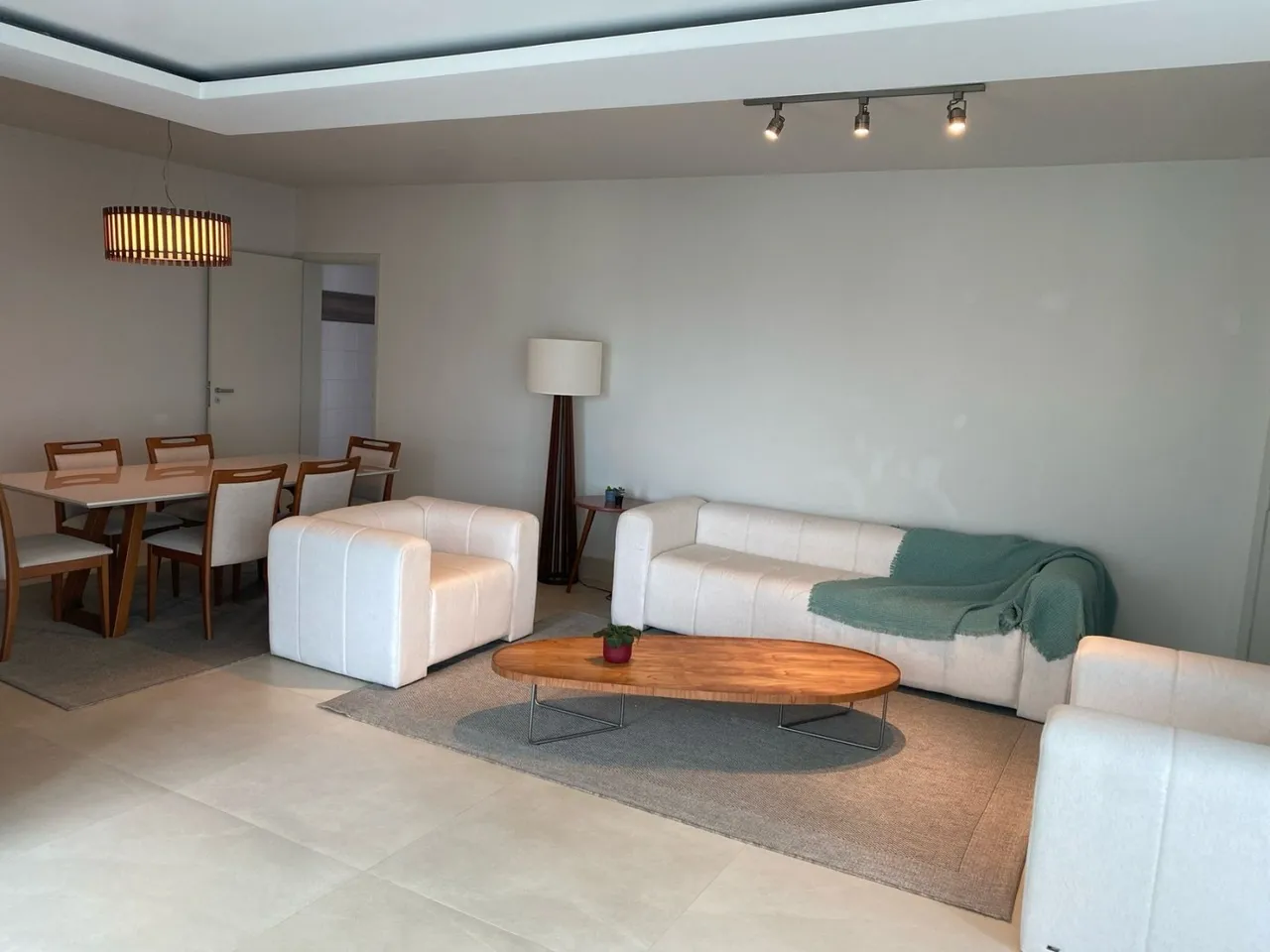 Apartamento para Locação em Mogi das Cruzes, Vila Oliveira, 4 dormitórios, 2 suítes, 5 ban