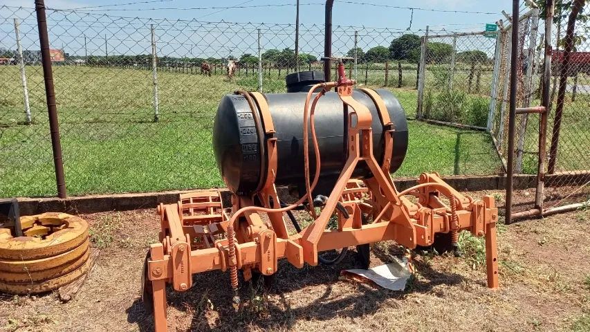 Cobridor de Cana Feroldi com Bomba - Eficiência e Durabilidade
