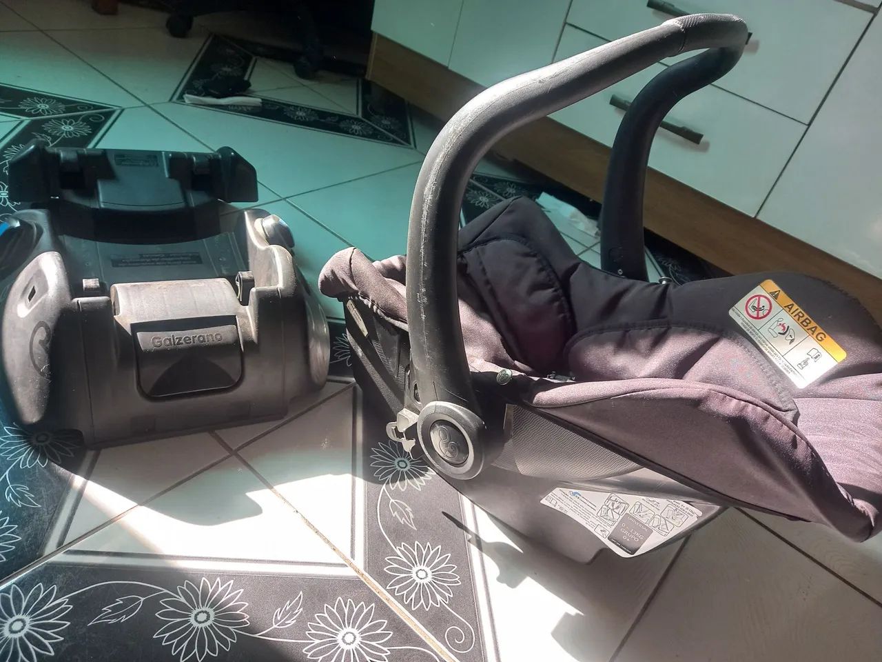 Bebê Conforto Preto com Cinto de Segurança - Foto 4