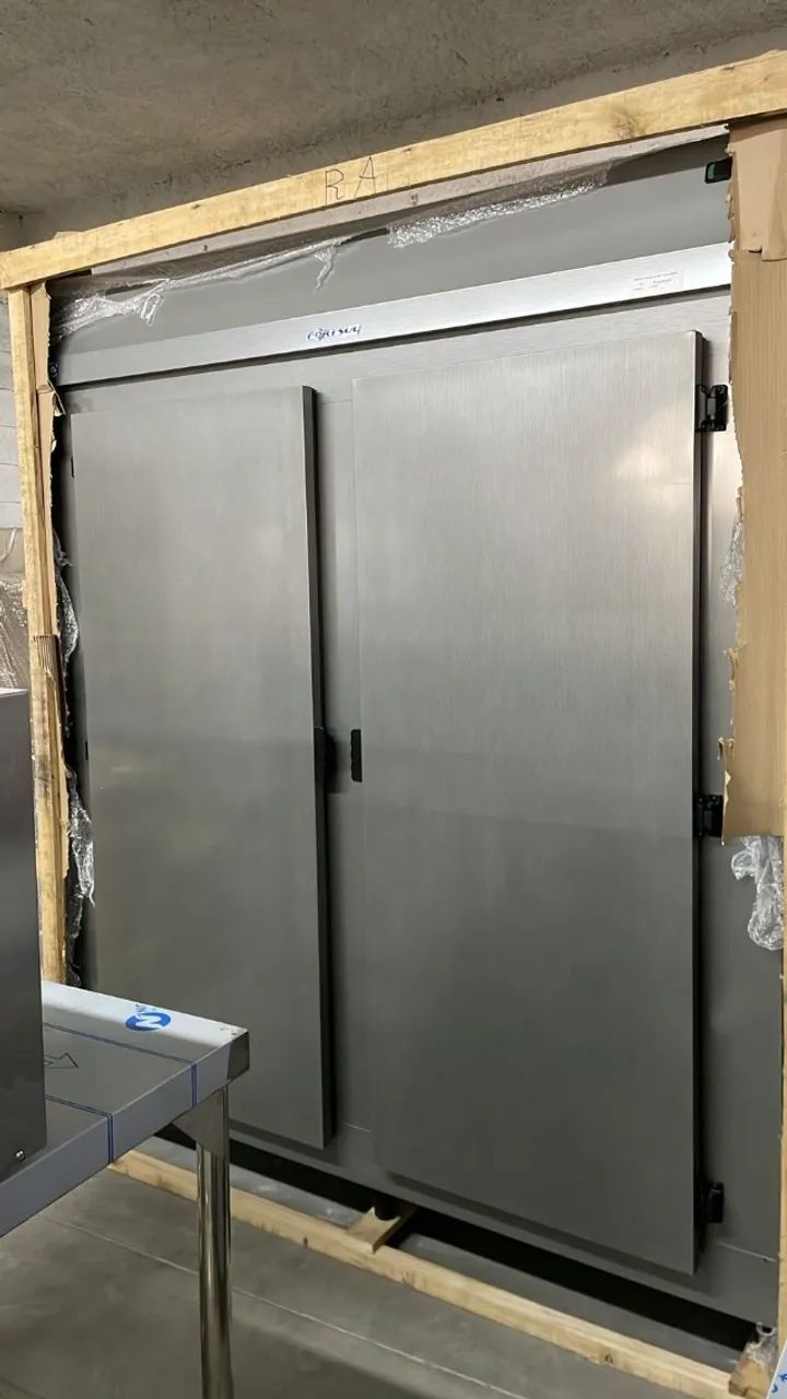 Mini câmara de açougue refrigerada 1900l (Ester)65060022259841121