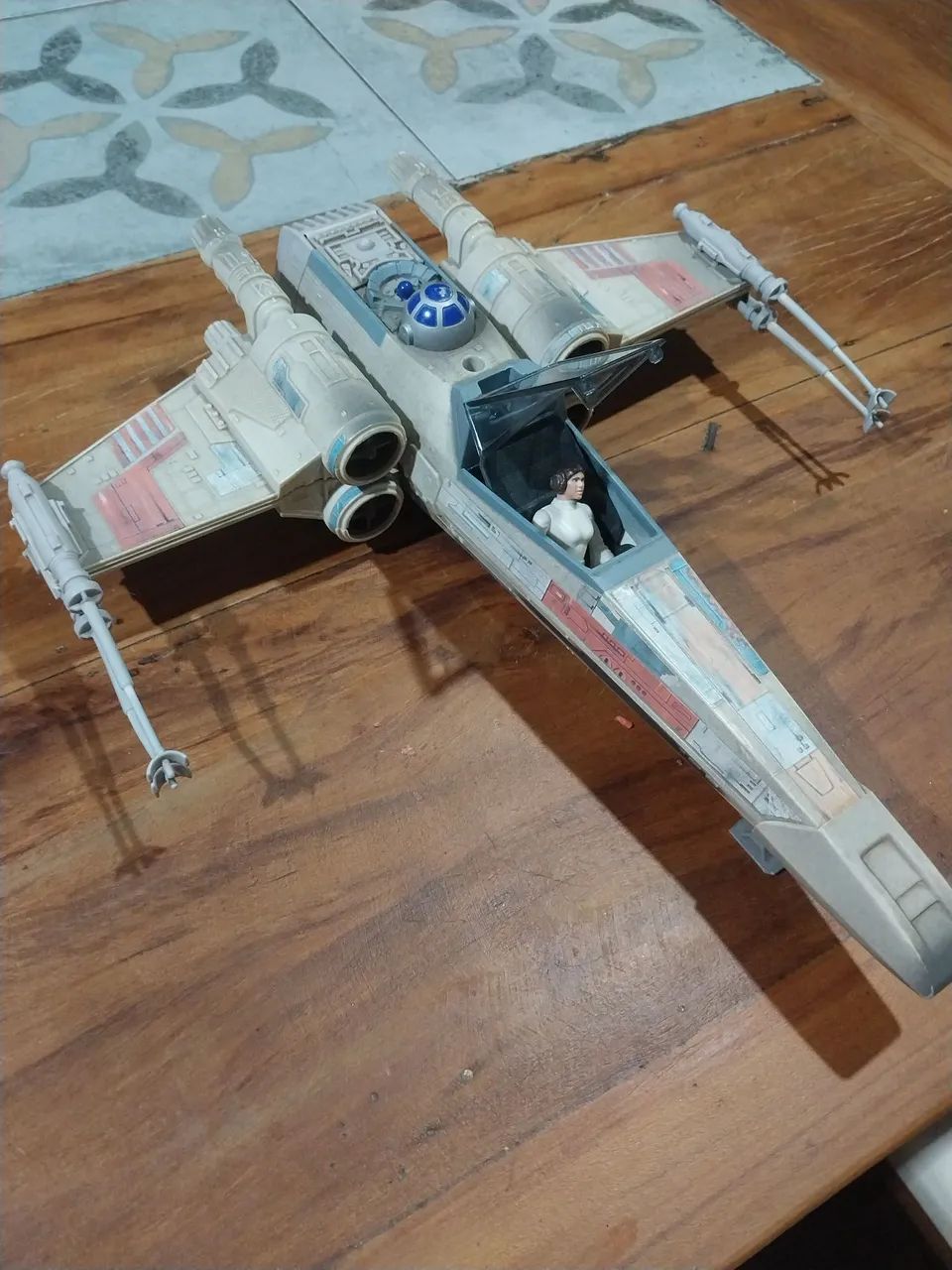 Nave x-wing star wars