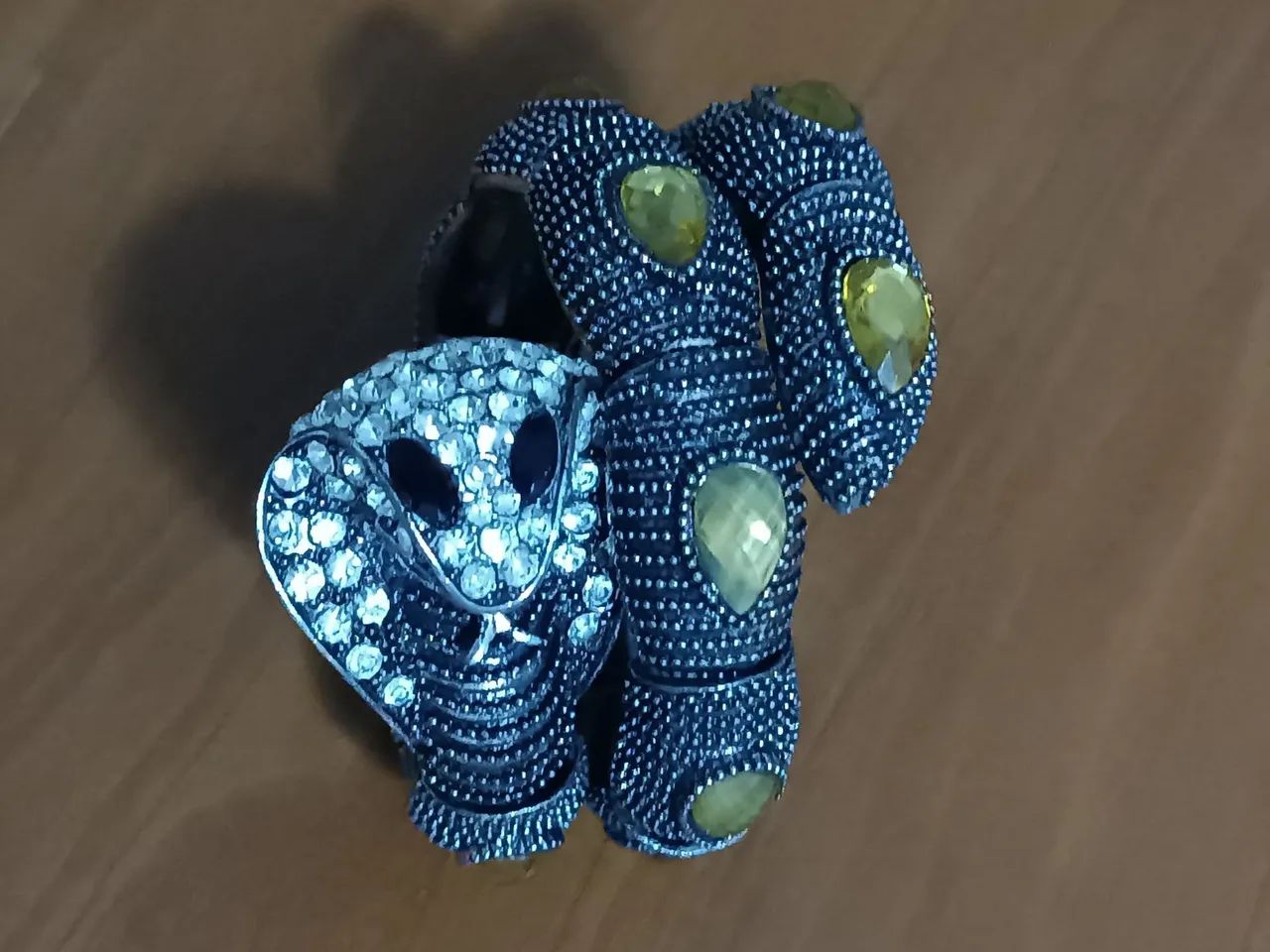 Pulseira Cobra Dourada com Strass