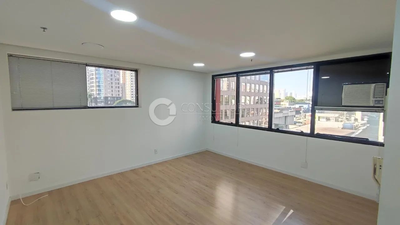 Sala em Vila Olímpia - São Paulo, SP