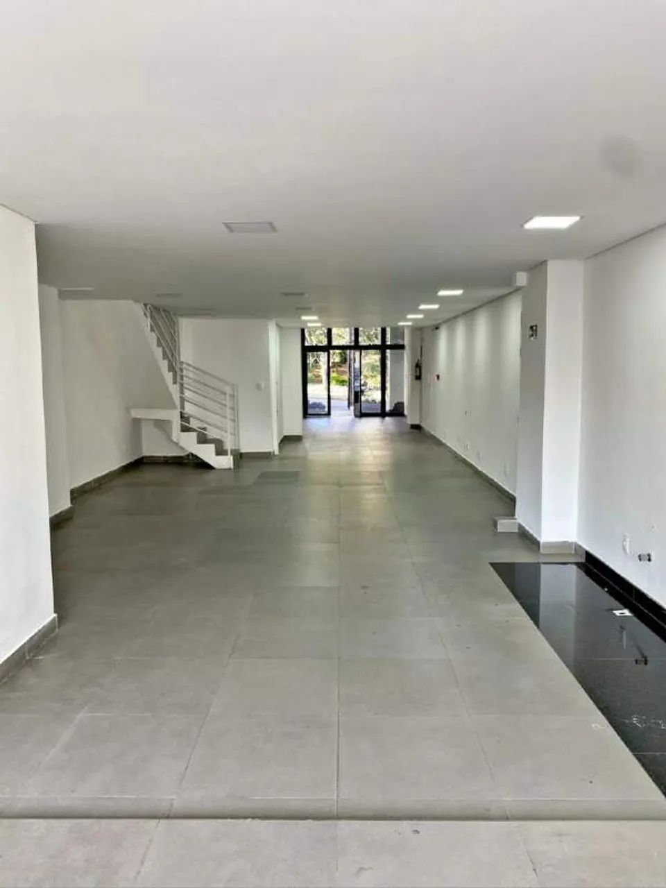 Aluga excelente loja, ótima localização