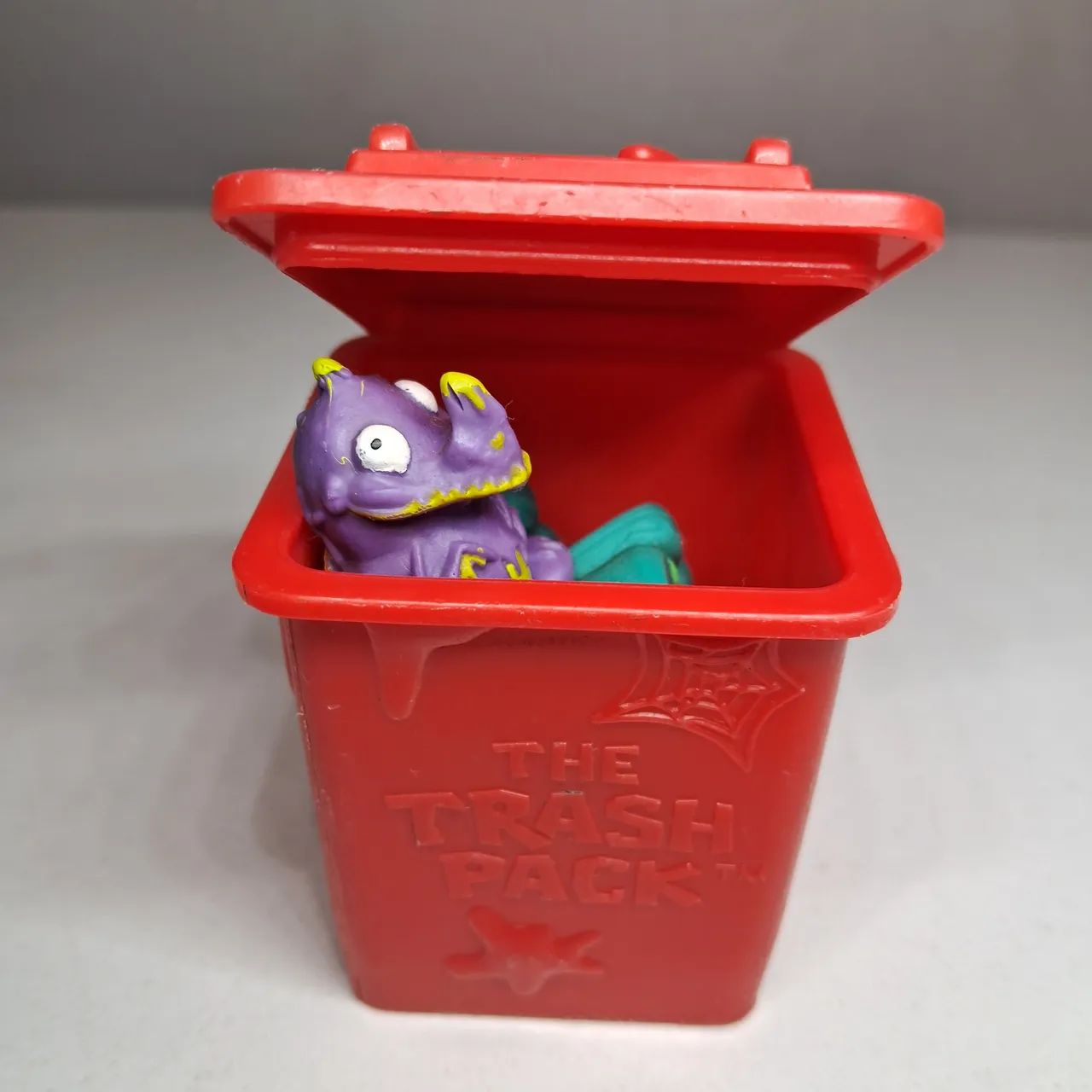 Trash Pack - Lixeira com 05 personagens - Foto 3
