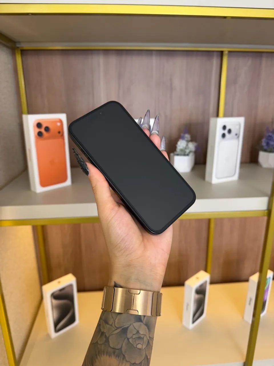 iPhone 15 Pro Titânio Preto  - Foto 4