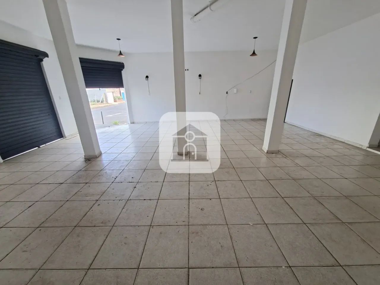 Cômodo comercial para venda no bairro Saraiva - Foto 4