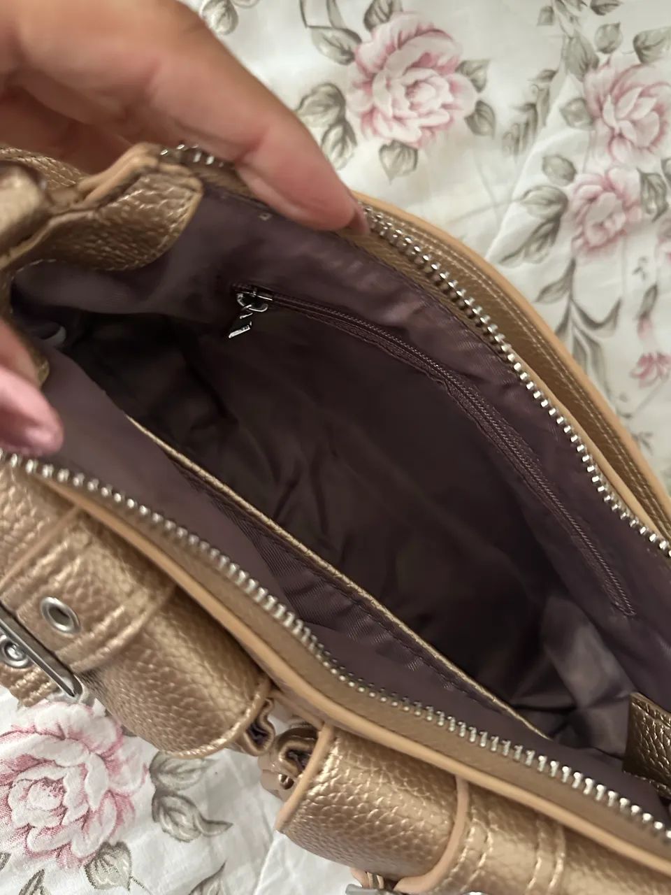 Bolsa dourada nova  - Foto 5