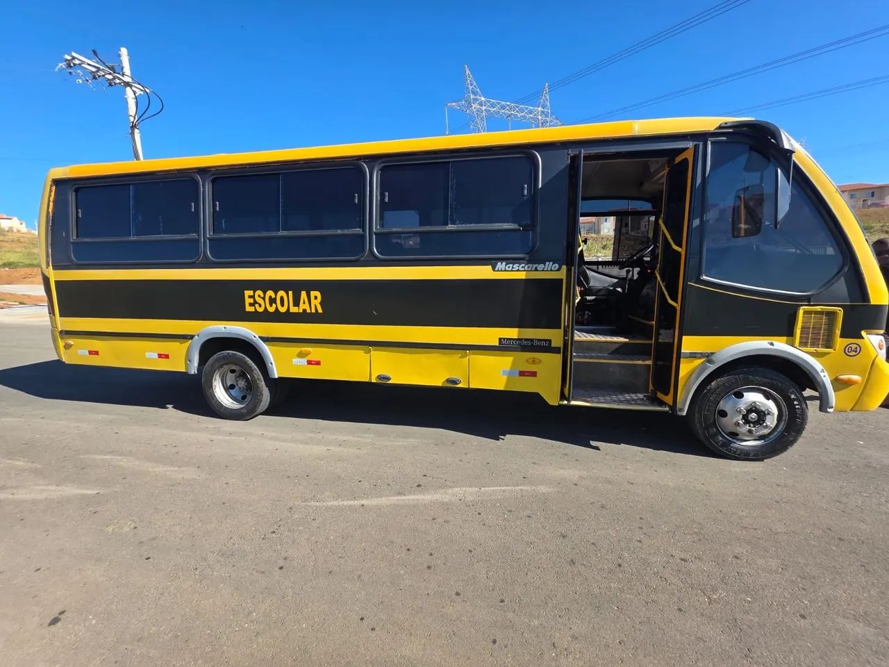 Vendo microônibus padrão escolar 32 lugares  - Foto 5