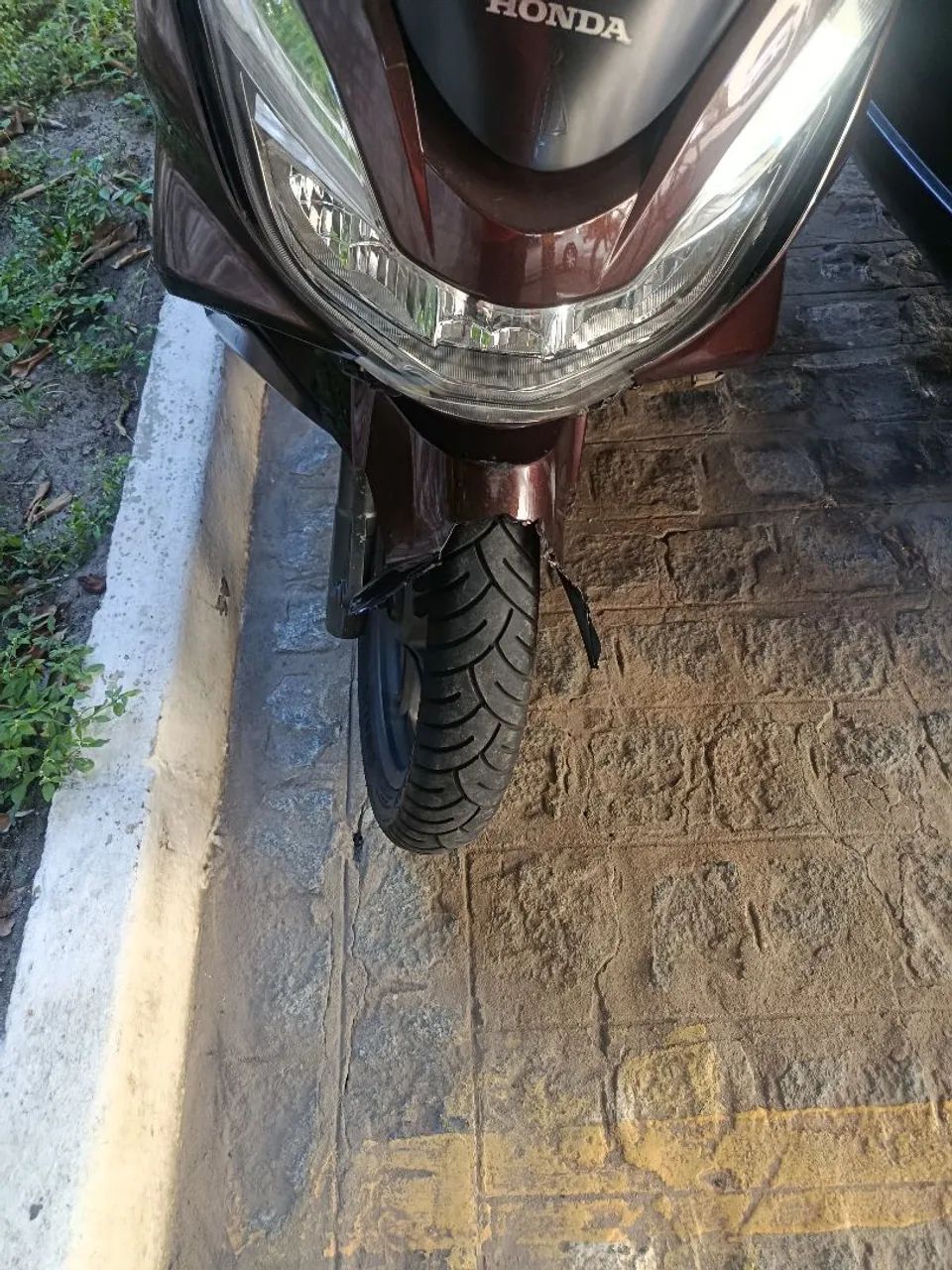 Vendo PCX 2018 vinho  - Foto 4