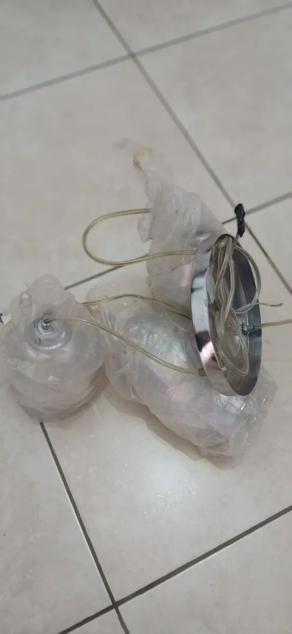 Lustre com 3 lâmpadas 