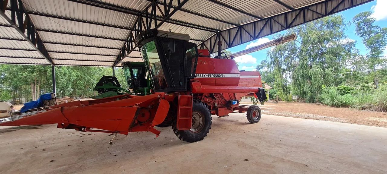 Colhedeira MF 3640