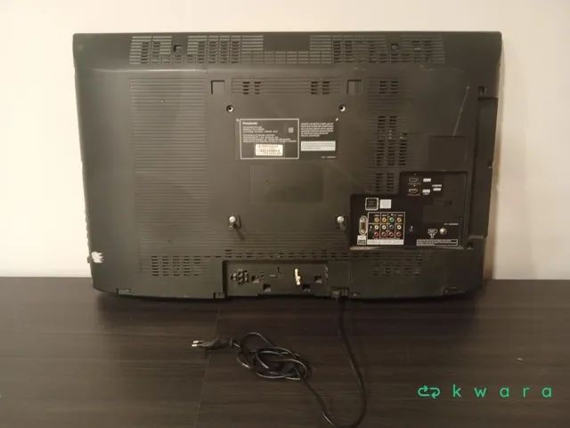 TV Panasonic LCD - Modelo TC-L32C20B, 110-220V - Foto 2