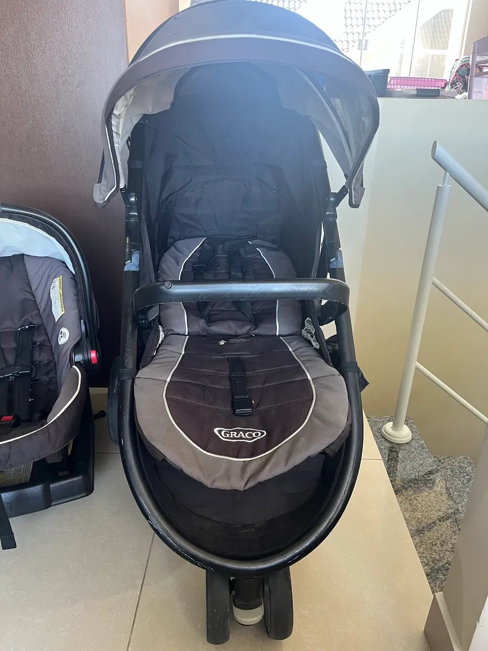 Carrinho de bebê + bebê conforto com isofix Graco  - Foto 2