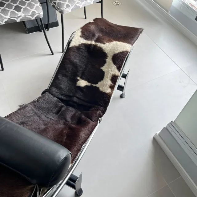 Le Corbusier - Chaise Lc4 - Couro Vaca - Montenapoleone - Foto 2