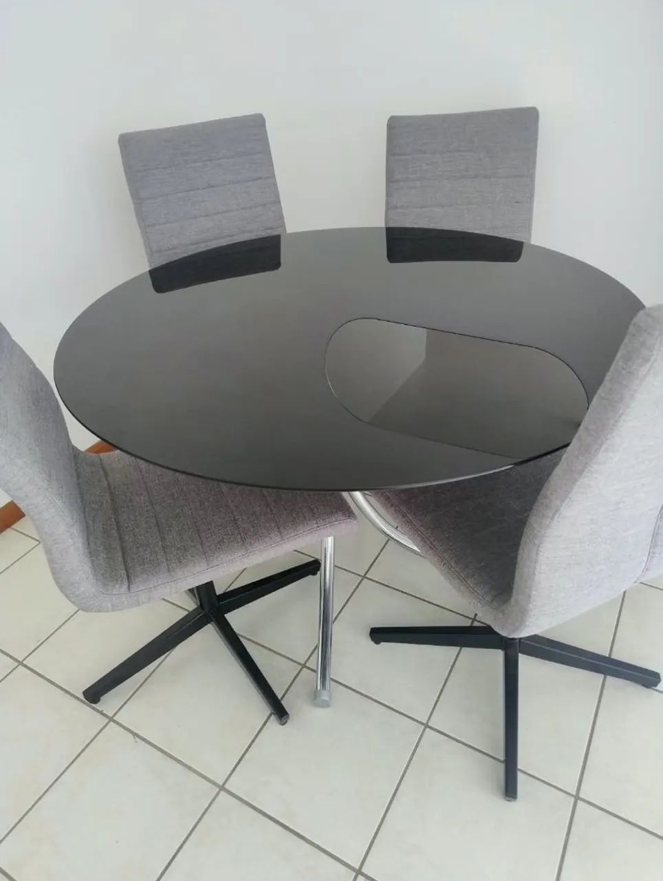 Mesa jantar com 4 cadeiras