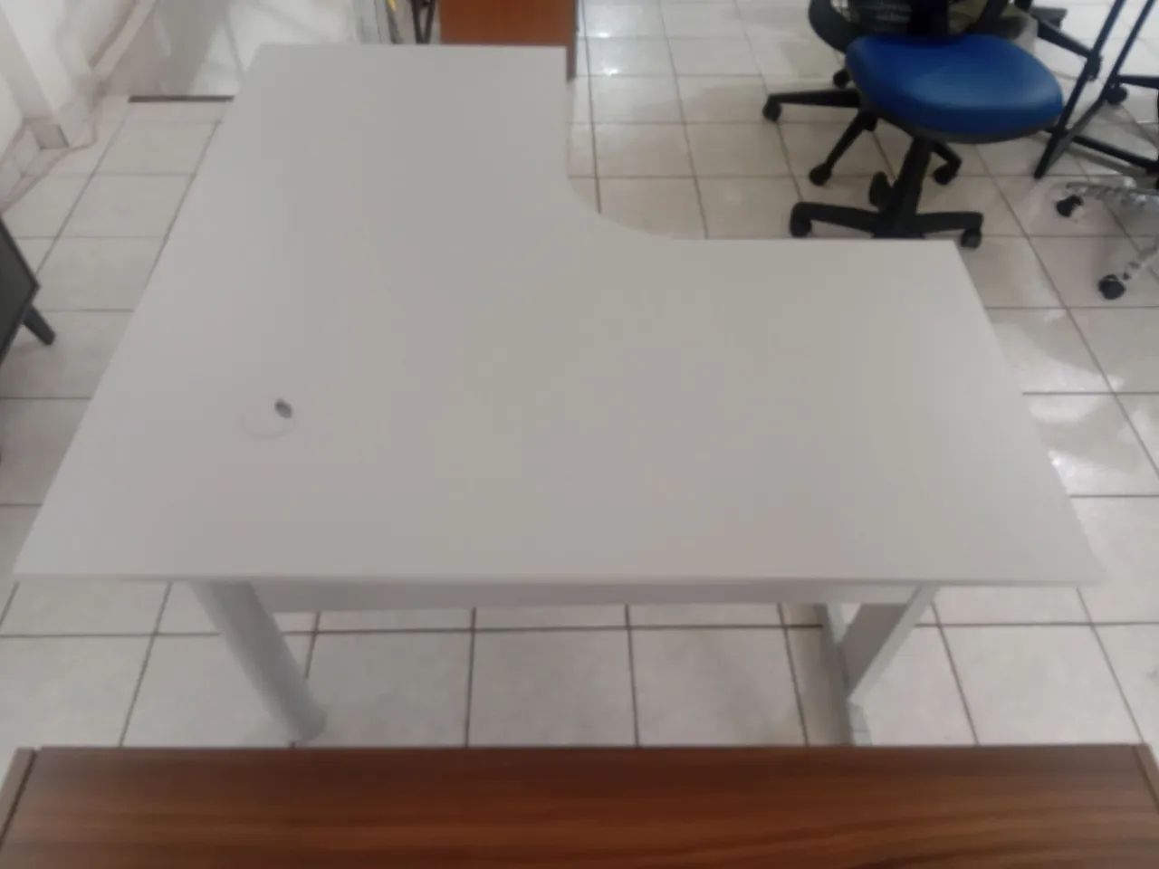 Mesa em L cinza 1.20x1.20m  - Foto 3