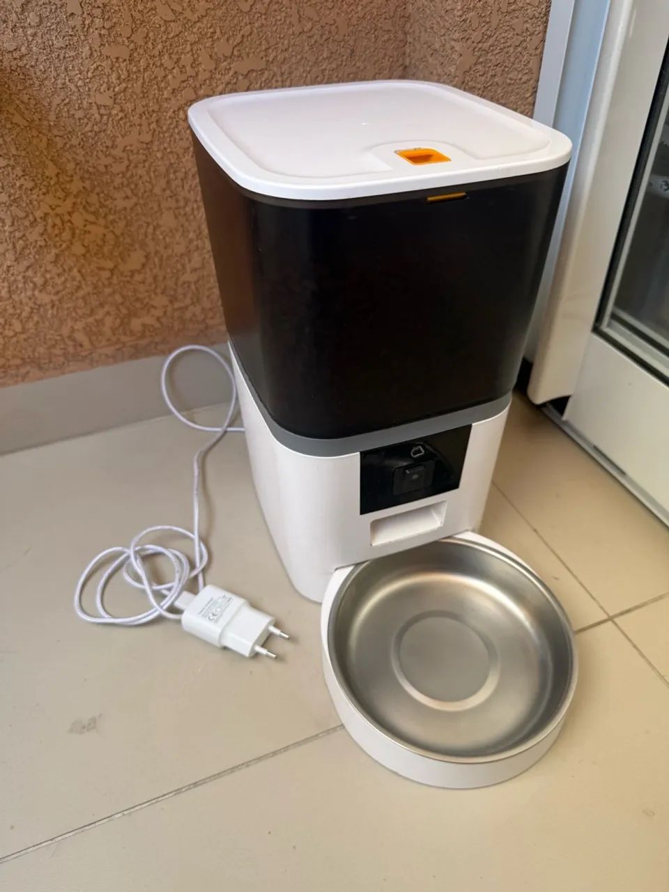 Alimentador Automático WiFi com Câmera