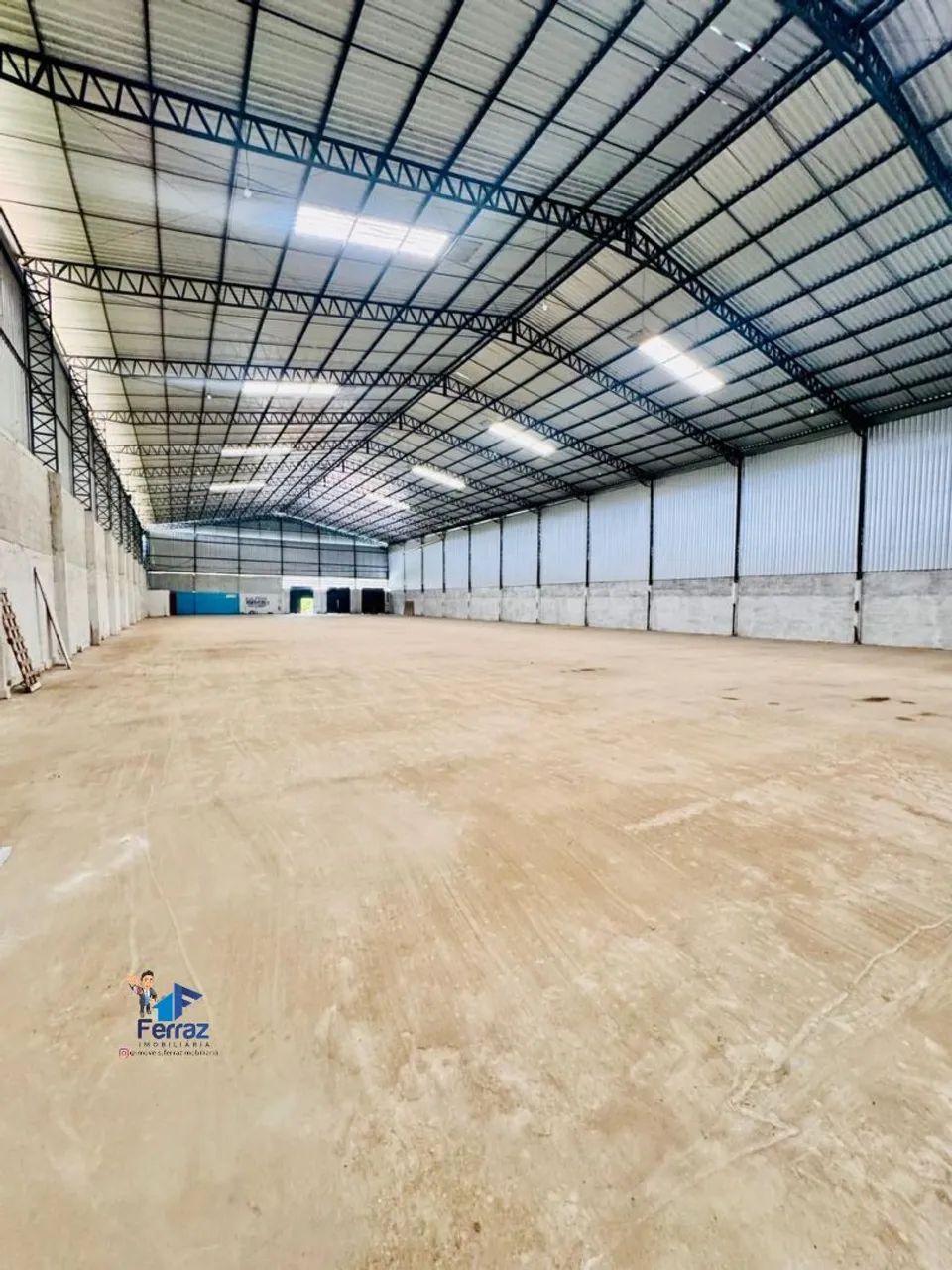 Galpão 2.350m² na av. Turismo (Rapidão) prox. Torquarto