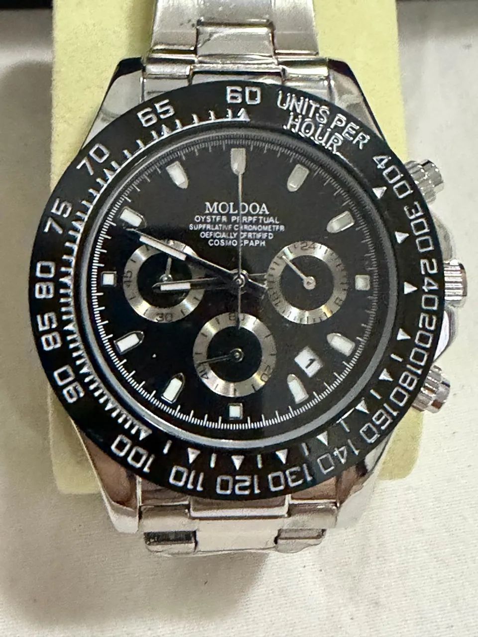 Relógio Moldoa original quartz  novo