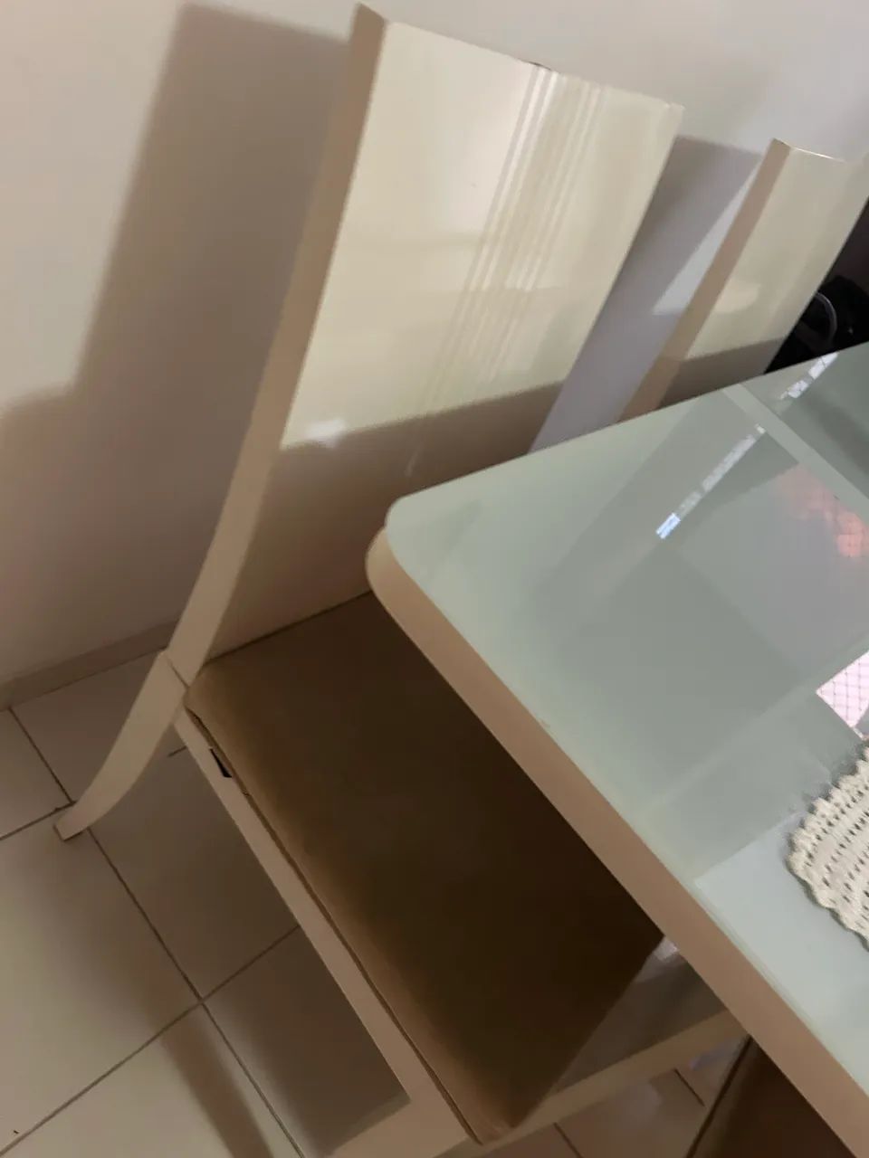 Mesa com 4 cadeiras - Foto 4