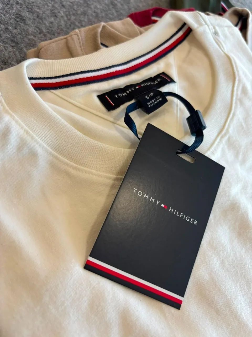 camiseta tommy hilfiger - Foto 2