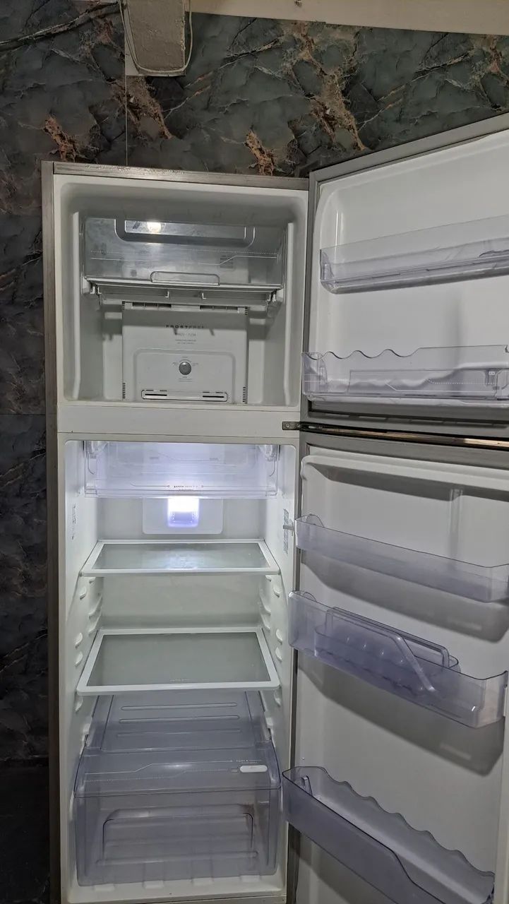 Excelente Geladeira Electrolux  - Foto 3