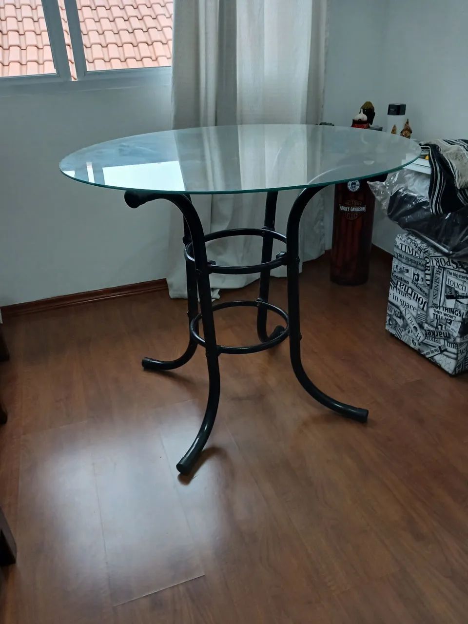 Mesa jantarcom tampo de vidro