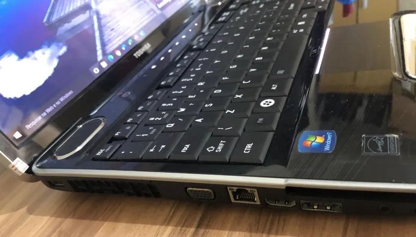 Notebook Toshiba 16