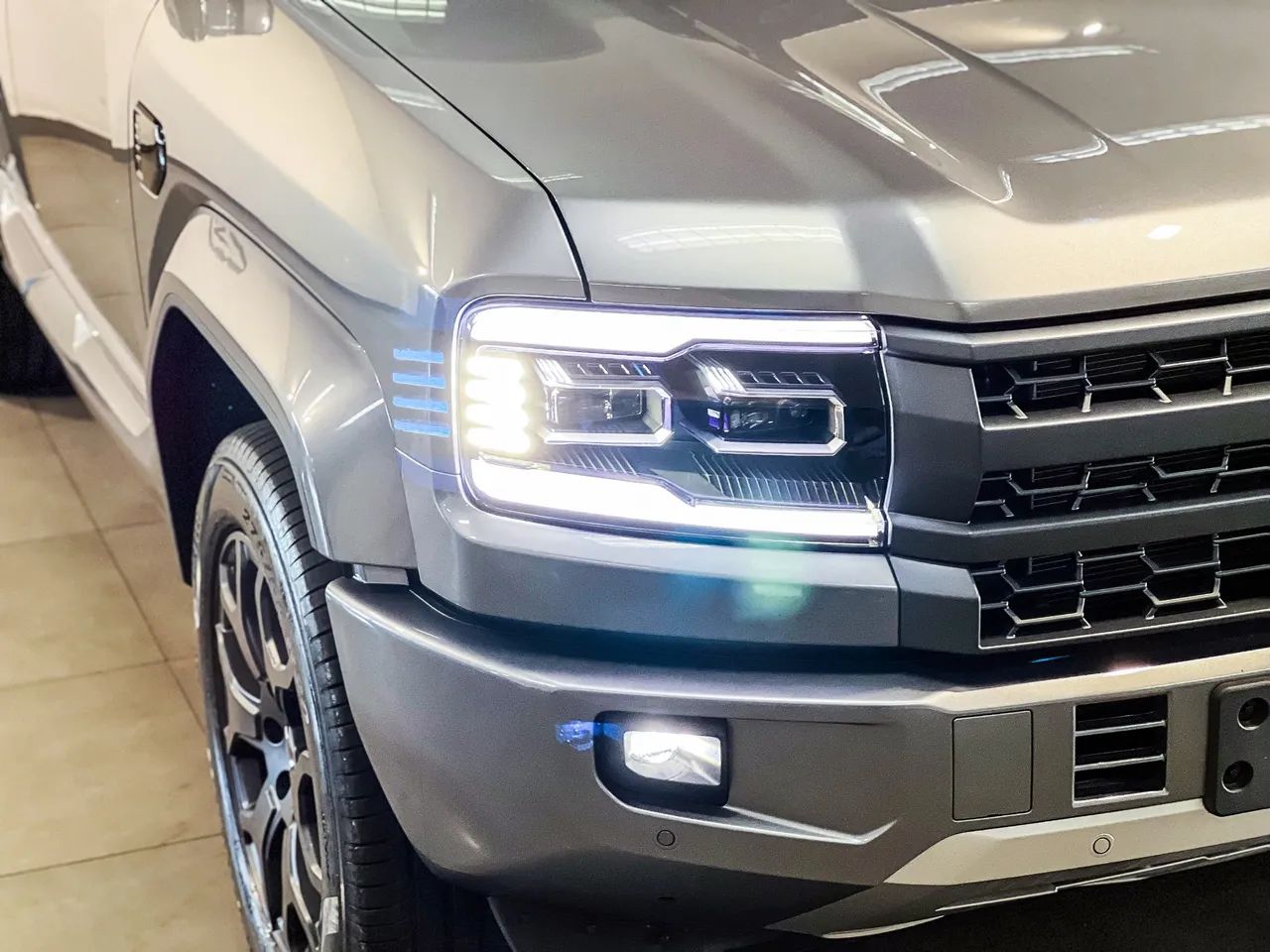 Denza B5 SUV híbrido plug-in, foto 9 de 19