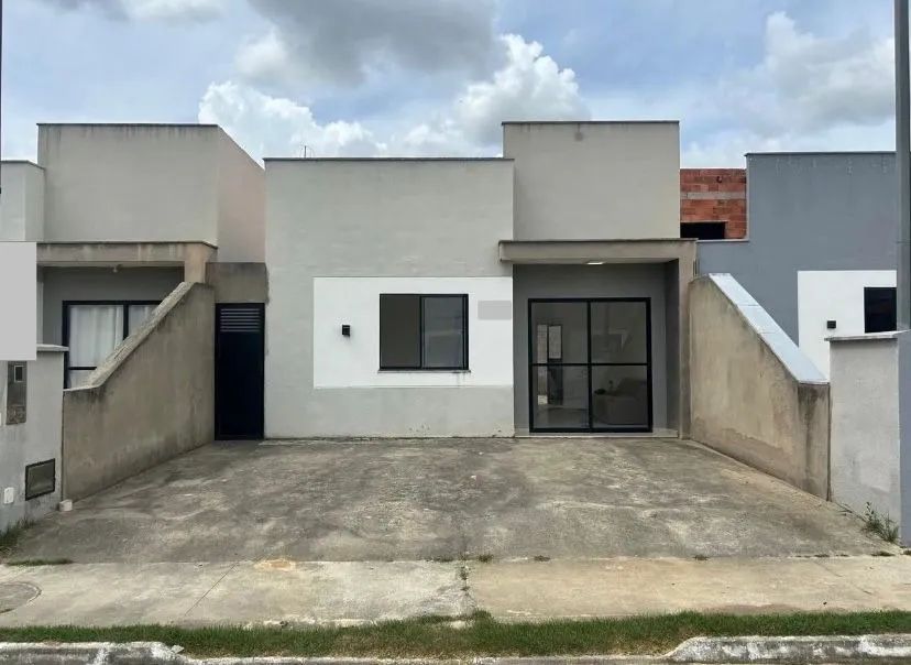 Casa com 2/4 no Sim