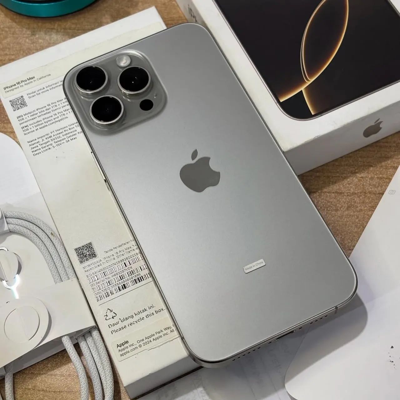 PROMOÇÃO!! iPhone 16 Pro Max 256GB Garantia  - Foto 2