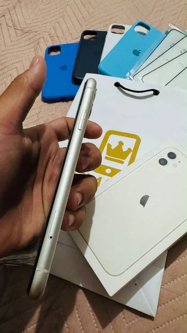 iPhone 11 256gb bateria 87% com caixa original + 5 capinhas 4 películas   - Foto 3