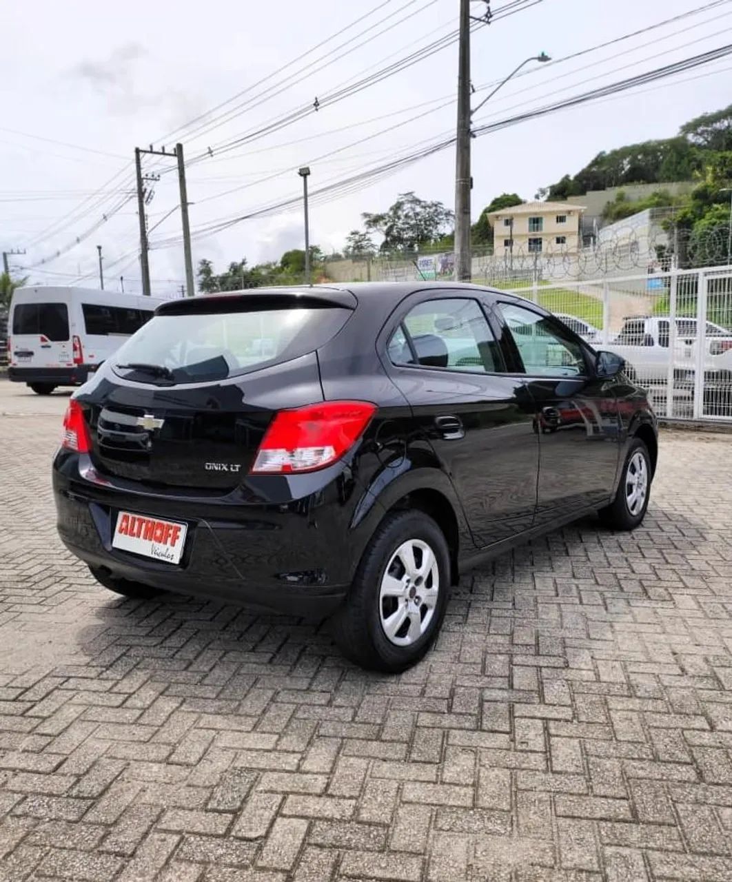 Chevrolet Onix Hatch LT 1.0 12V Flex Mec. 4P 2014 - Foto 4