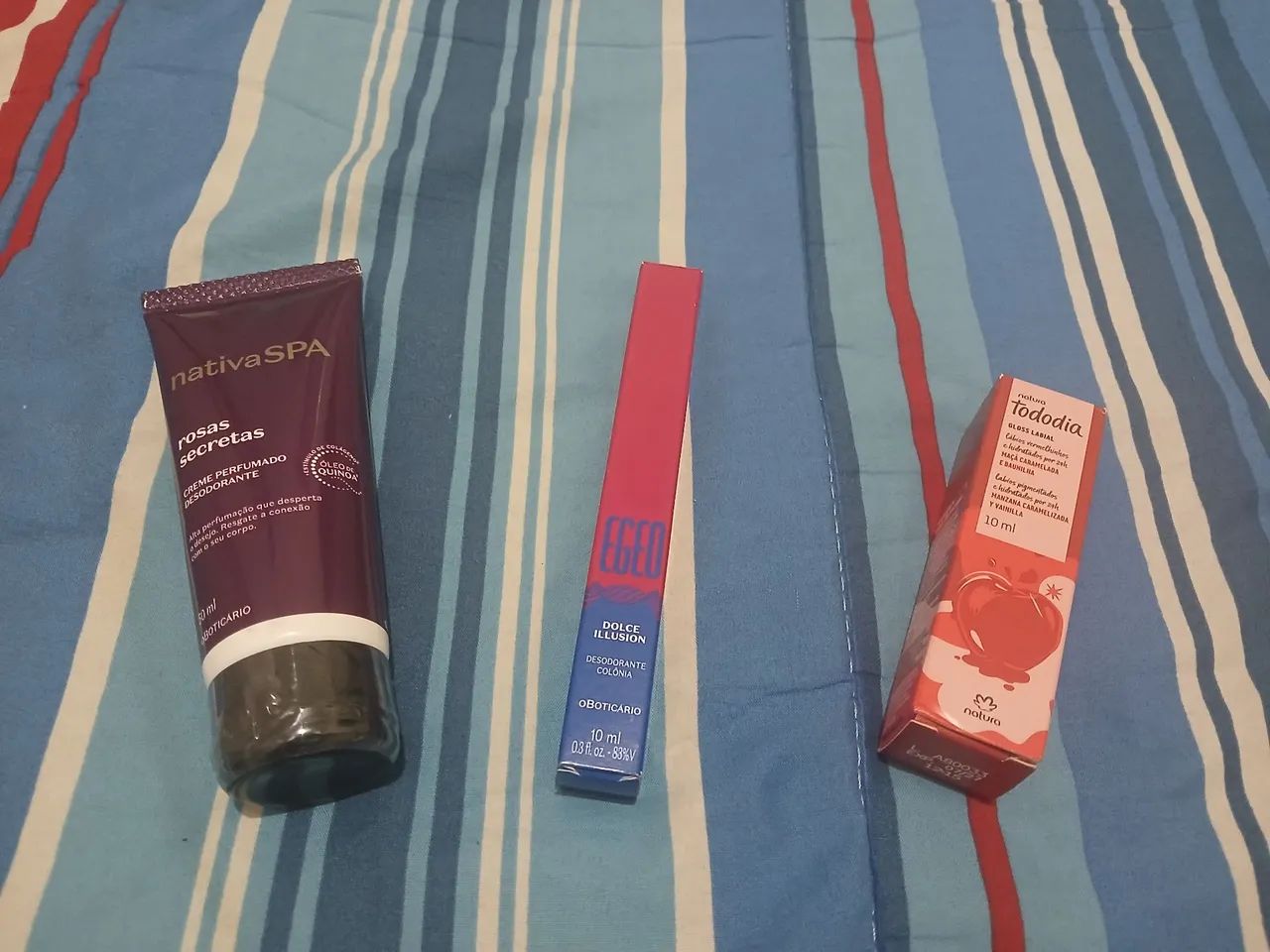 Kit Natura e Boticário Hidratante, Gloss e Perfume R$ 35