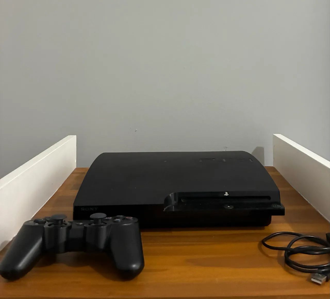 PS3 Slim com problema no leitor + Controle Paralelo + Cabo do Controle