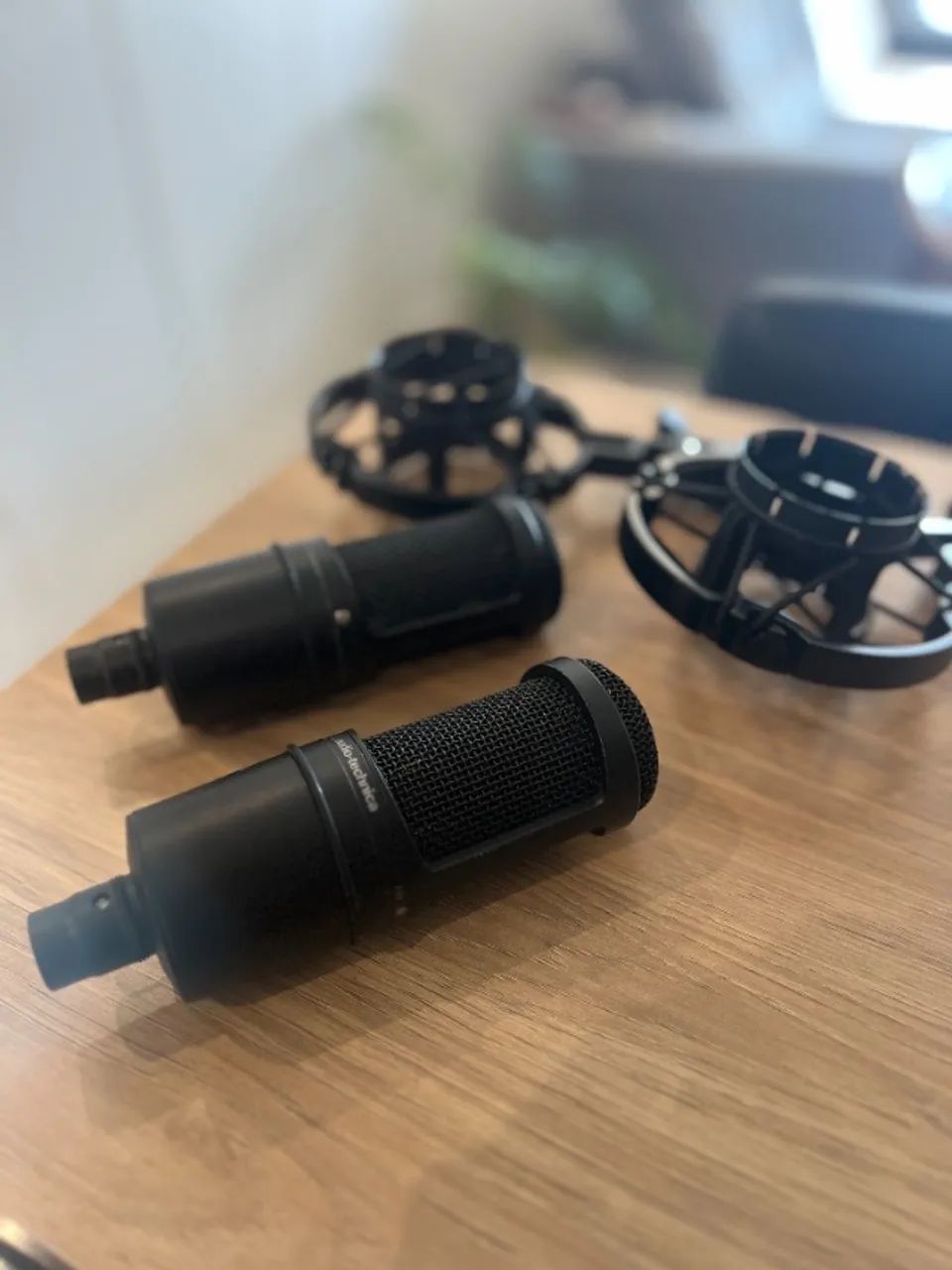 Microfone Condensador Audio Technica AT2020 - Foto 2