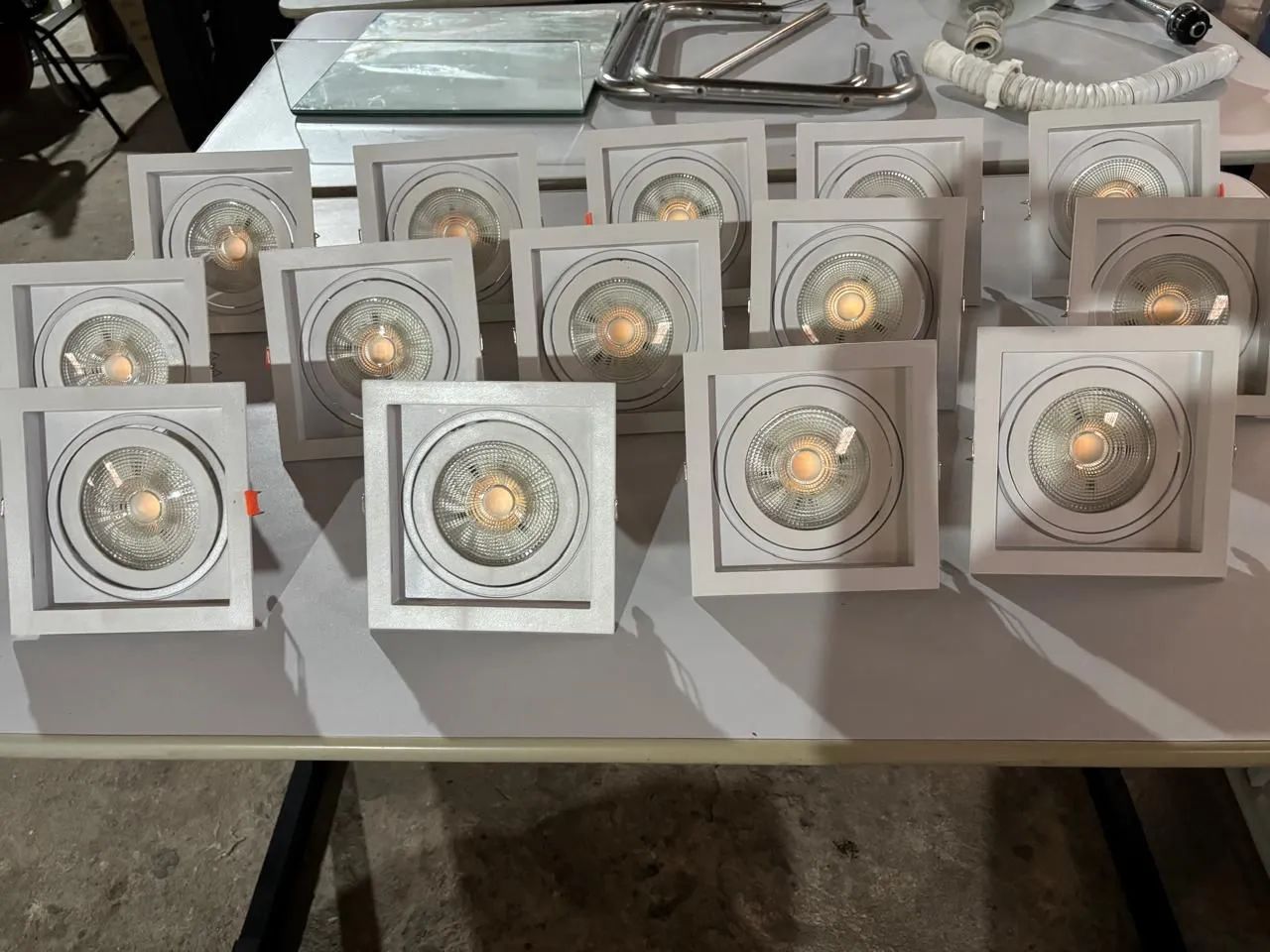 Spot LED embutido no par30 11w bivolt com lâmpada l - iluminação moderna e sofisticada  - Foto 5