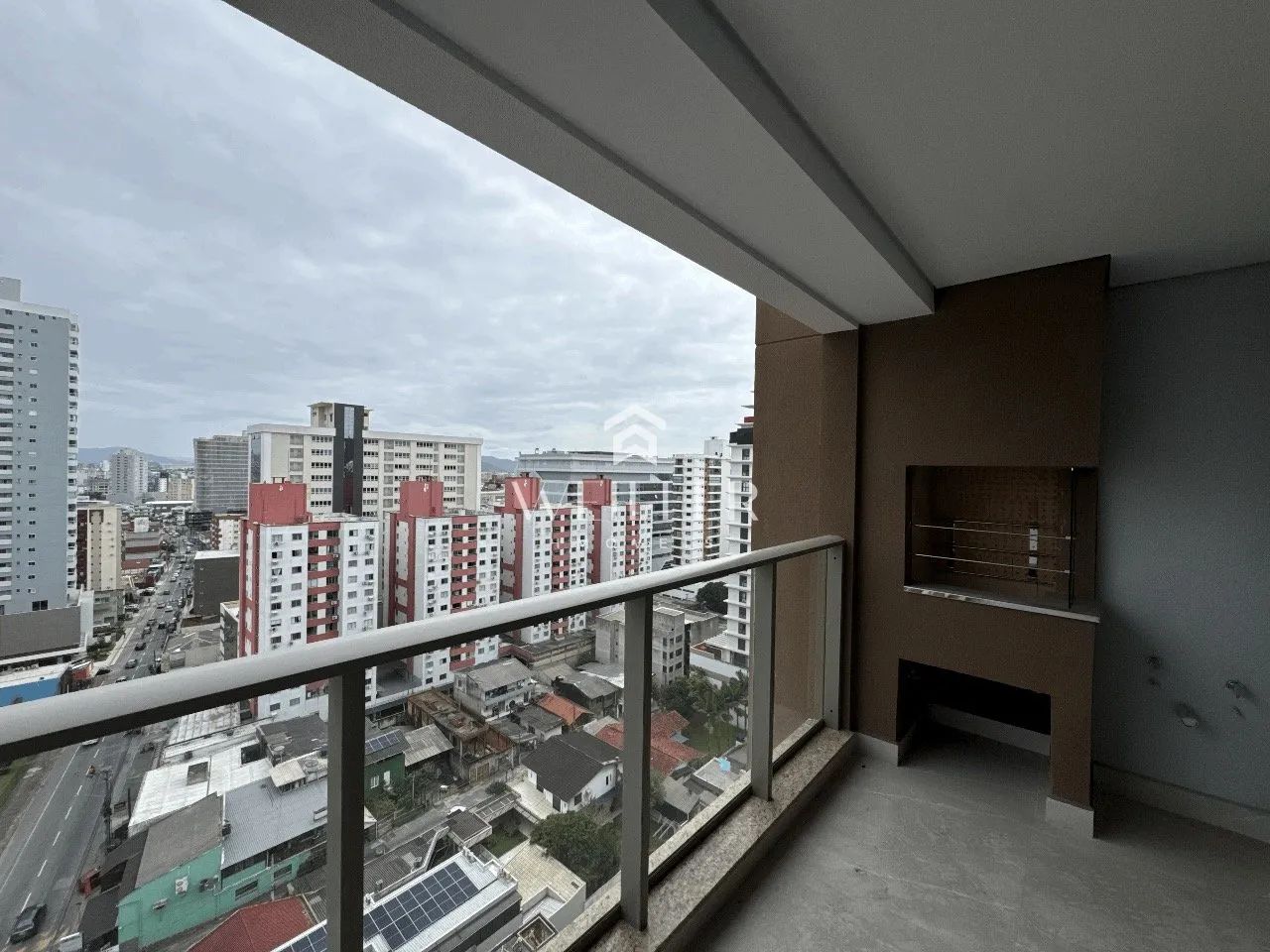 Amplo Apartamento, com 03 dormitórios, Centro, Itajaí, SC - Foto 3