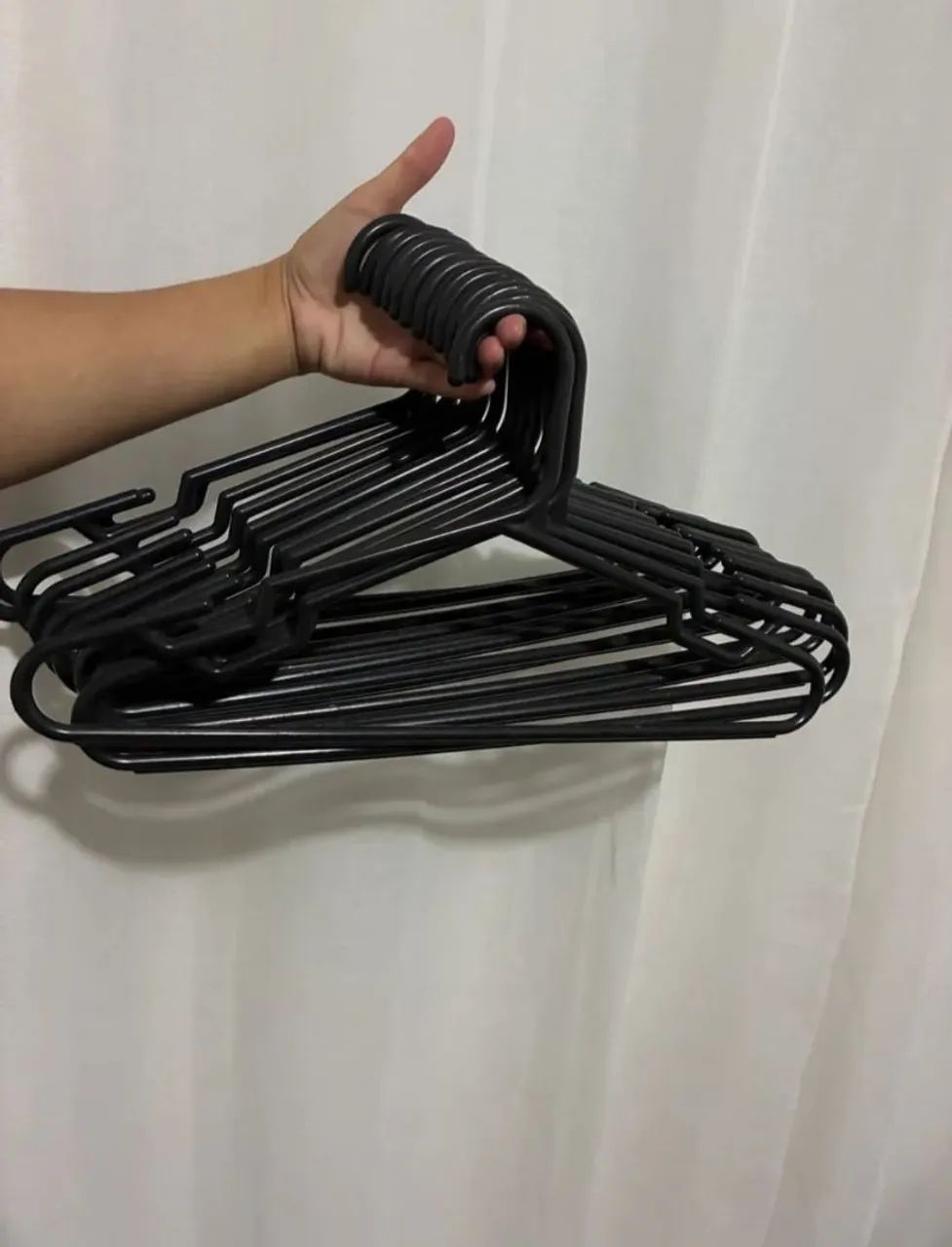 Cabides pretos