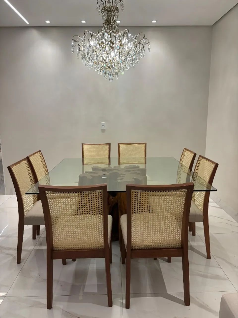 Mesa de jantar quadrada 8 lugares
