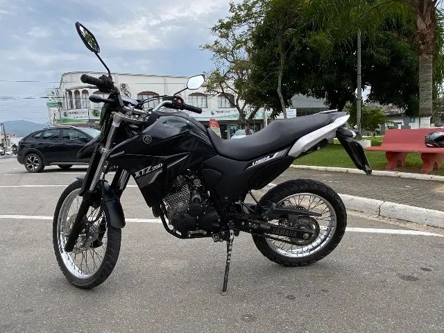 XTZ LANDER 250 PRETA FILÉ - Foto 3