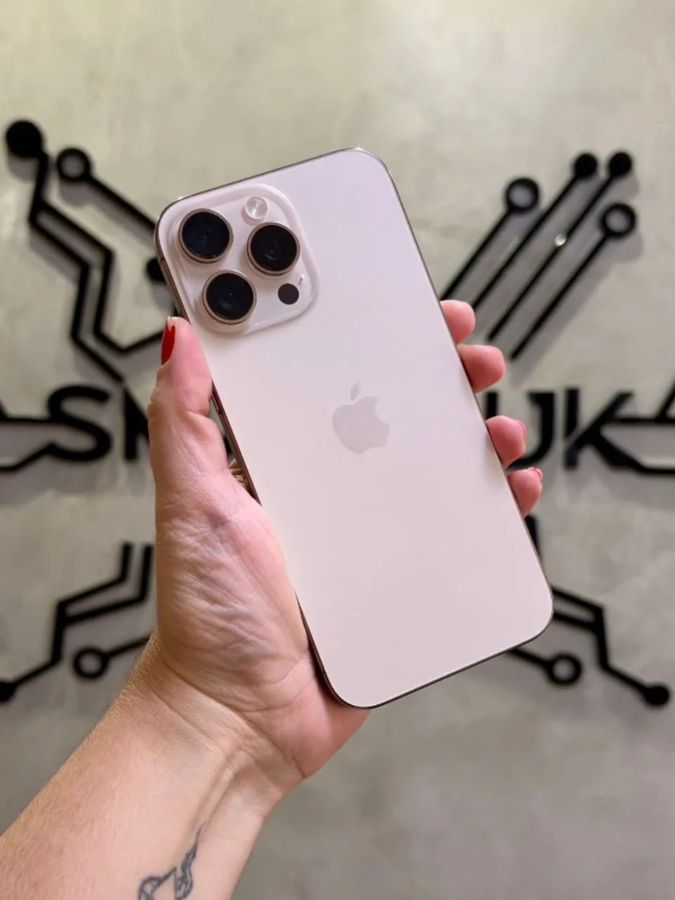 iPhone 16 Pro Max Dourado 256GB (Nota e 3 meses de garantia) 