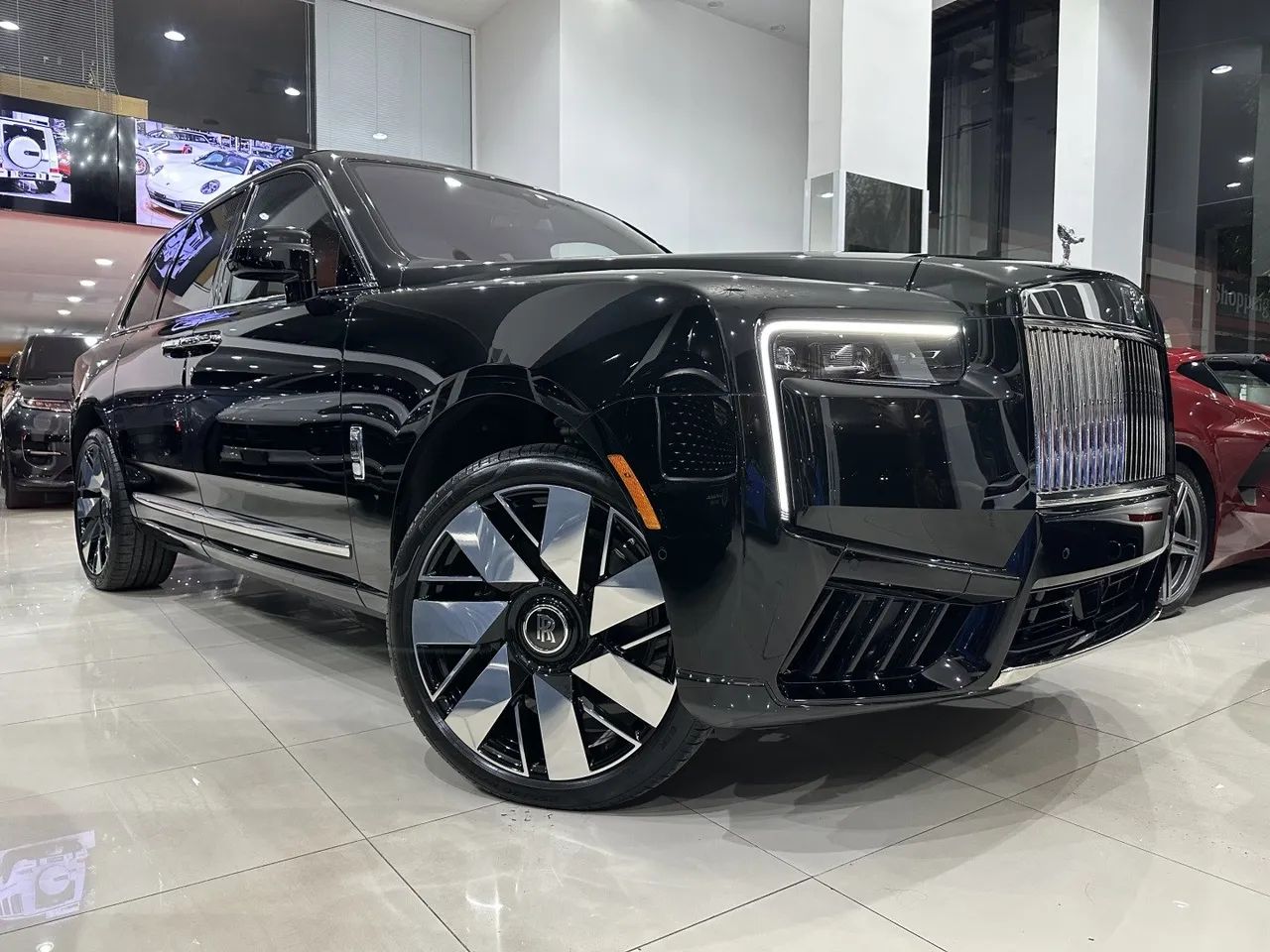 Rolls-Royce Cullinan 6.7 V12 Aut., foto 3 de 13